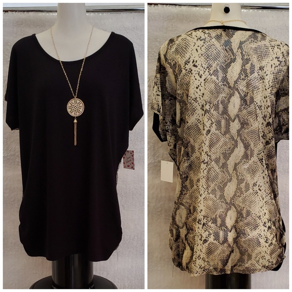 Ladies 2 double sided tee with detachable necklace